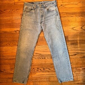 VTG. Levi's 501 Button-Fly Jeans Light Wash Denim Made in USA 32x32 (31 W 30 L)